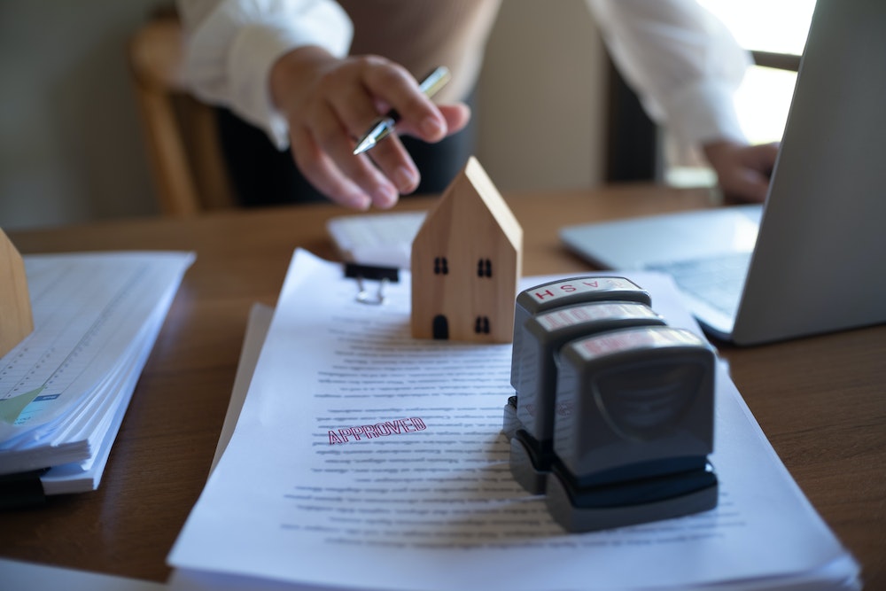 Contester un refus de prêt immobilier pour un projet d'acquisition de parts de SCI