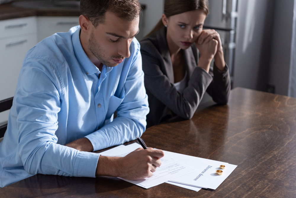 Divorce judiciaire ou à l'amiable : comment choisir la meilleure option pour vous ?