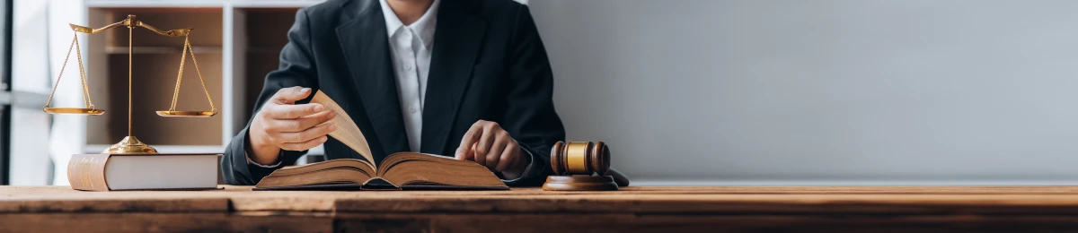 Maîtrisez la rédaction de vos annonces légales : conseils d'un avocat