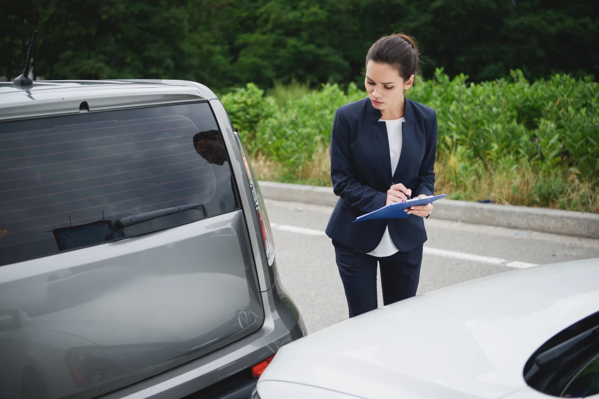 Assurance auto : obligations légales en cas de véhicule de remplacement