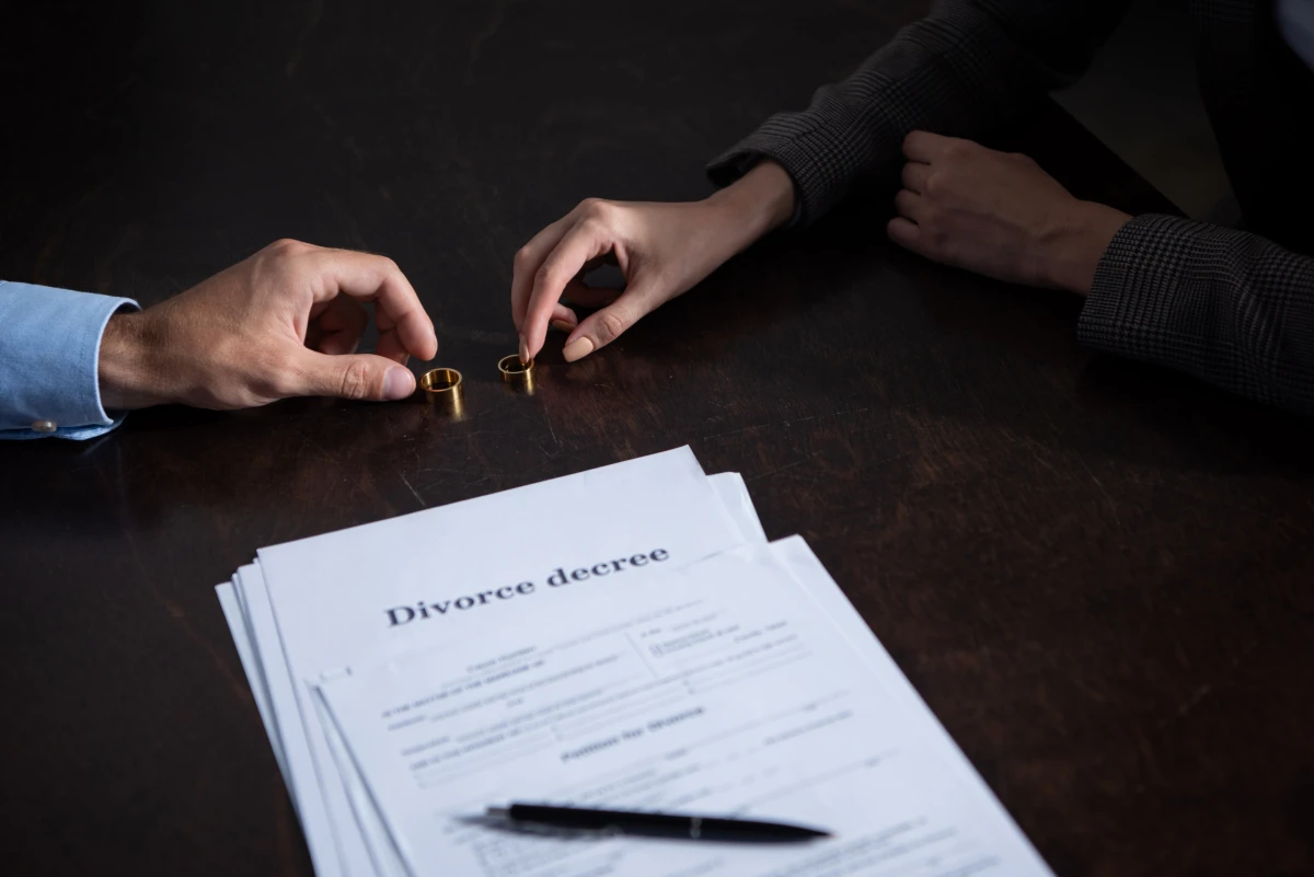 Le divorce et les prestations compensatoires : Ce que vous devez savoir pour protéger vos intérêts