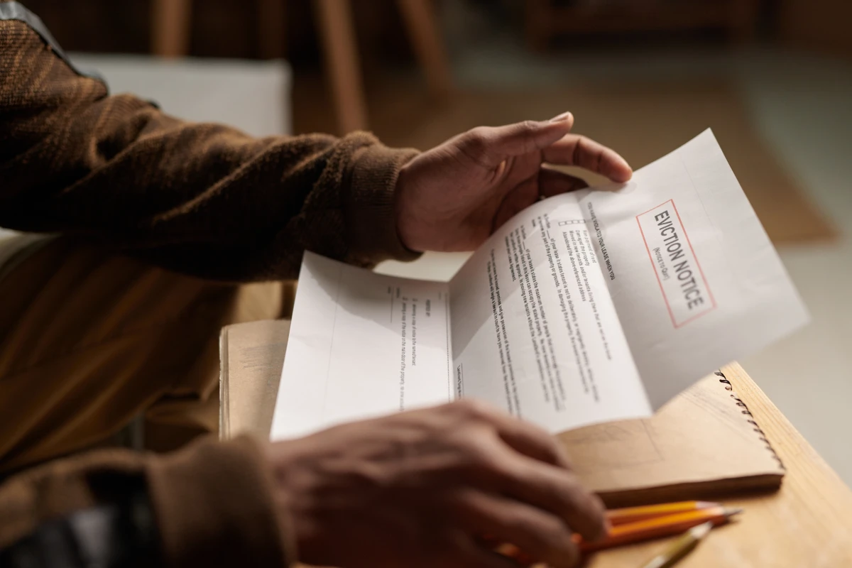 Peut-on contester une annonce légale déjà publiée ?